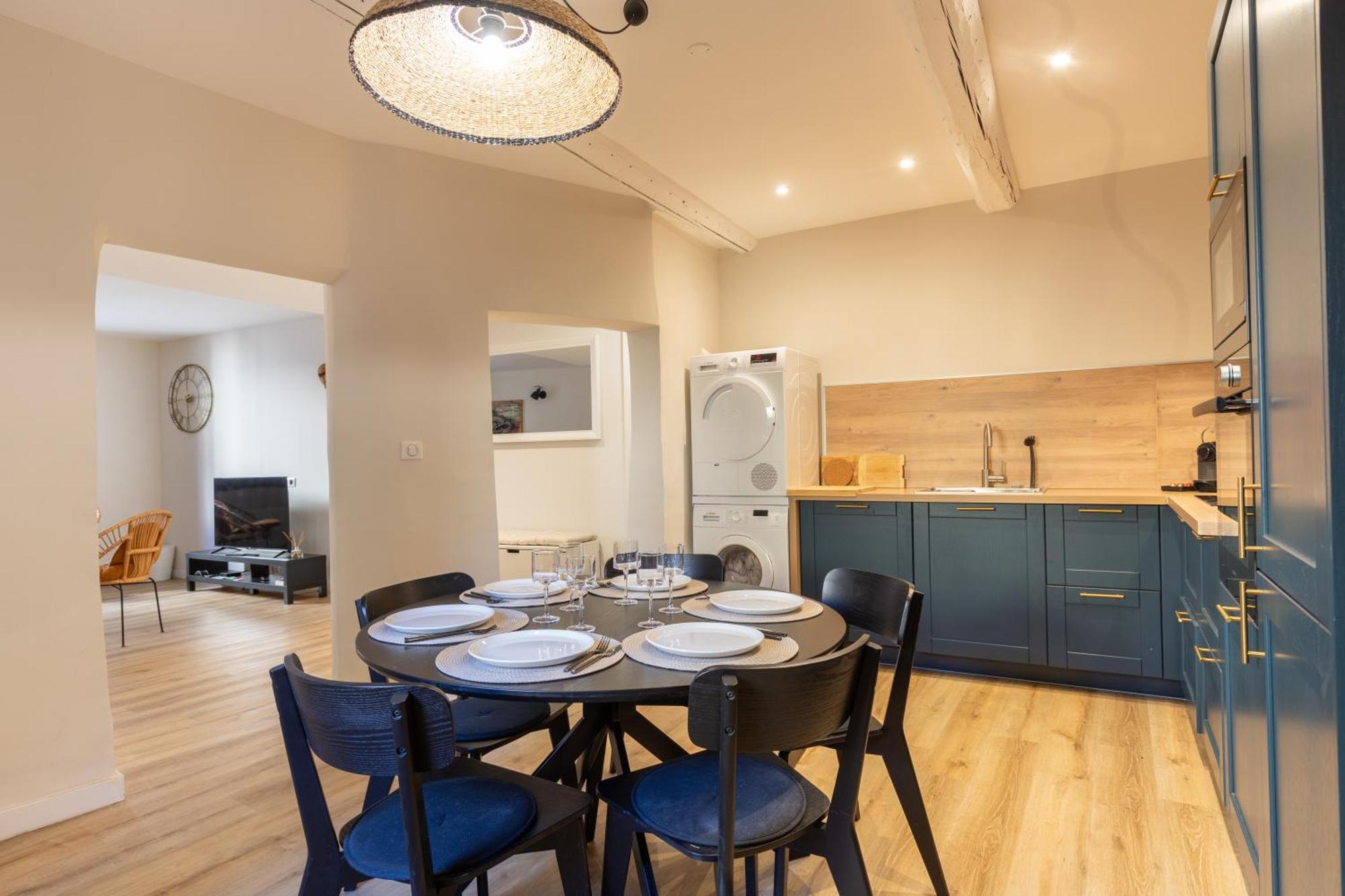 Apartment L'antiquaire - 3 - Hypercentre - Wifi LʼIsle-sur-la-Sorgue